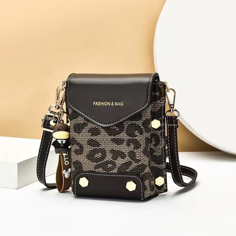 SIXSR 2025Mr. Pufferfish summer new popular messenger mobile phone bag letter vertical single shoulder Popular style small satchel women's bag