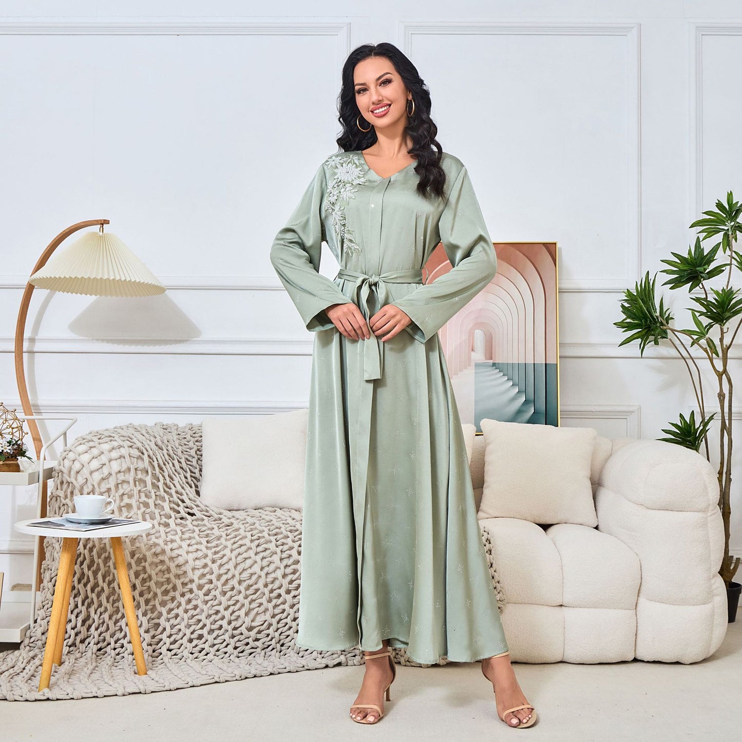 MT147 spot wholesale Middle East Dubai women's clothing new hot diamond pendulum robe women's clothing abaya dress dress