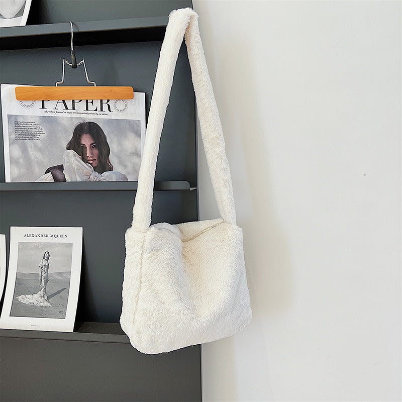 SIXSR 2025 autumn and winter new Japanese ins Korean version simple solid color wool bag casual plush women's bag shoulder messenger bag