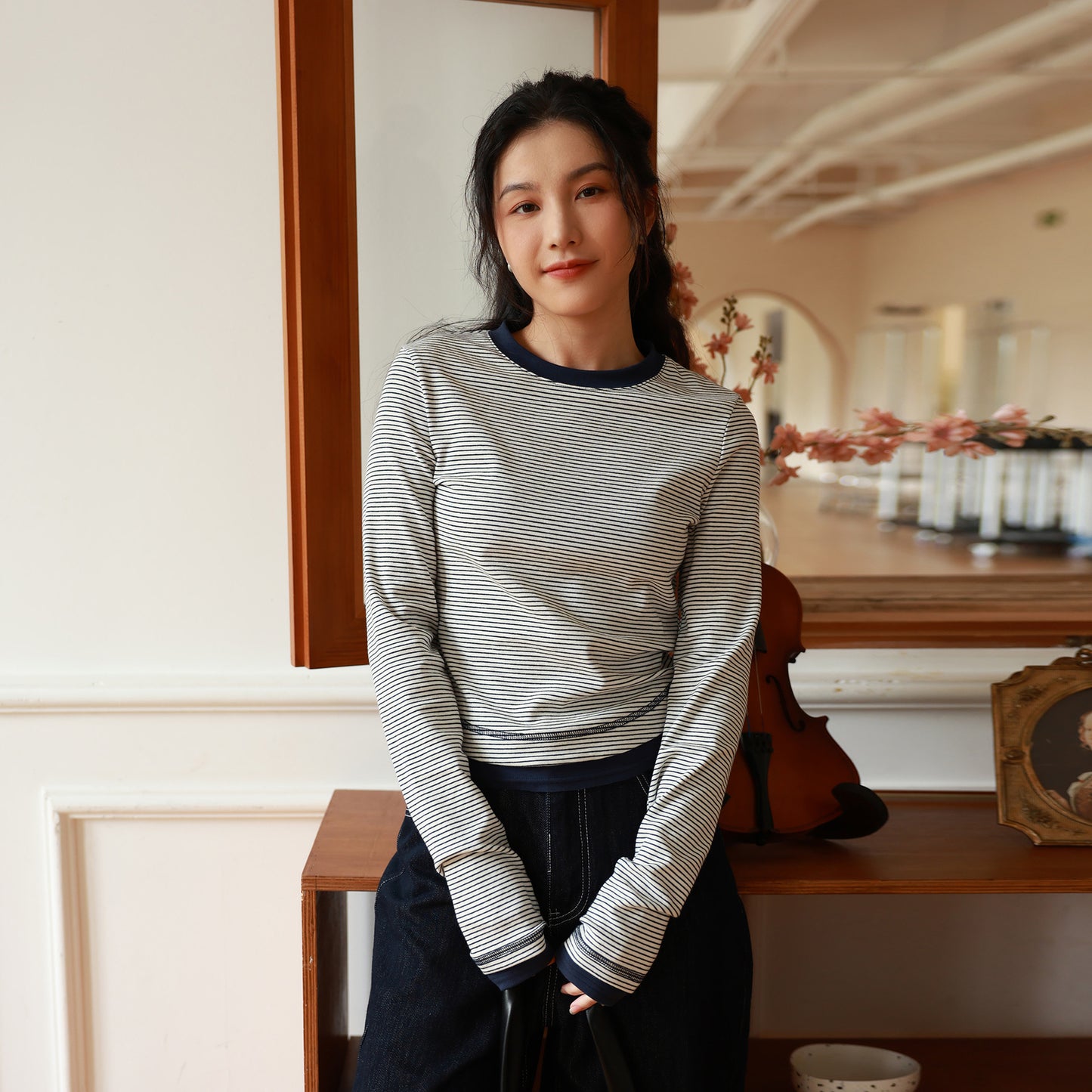 Long-sleeved striped T-shirt women's spring new Japanese and Korean casual fashion versatile jumper contrasting color round neck front shoulder top