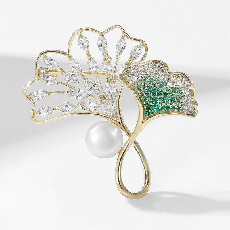 2025 Natural freshwater pearl ginkgo biloba brooch New leaf corsage design sense Sansheng has apricot pins Clothing matching