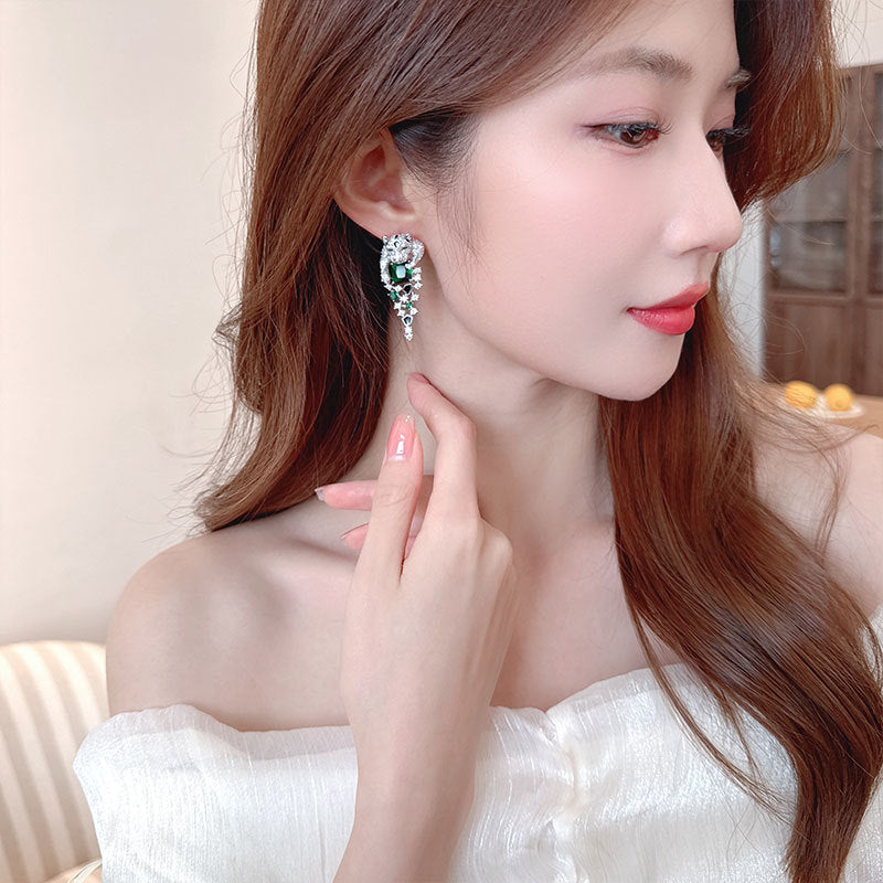2025 Fashion banquet dress with earrings, female personality temperament, light luxury, high-end fashion zircon, gold leopard, cheetah earrings