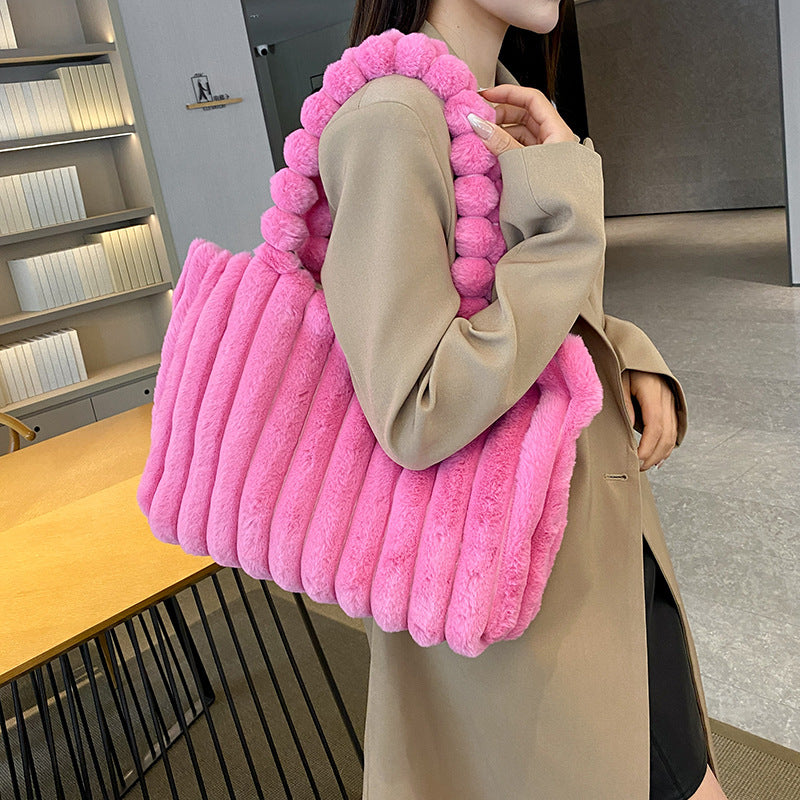 SIXSR 2025 Autumn and winter new fashion plush shoulder bag personalized simple plush tote bag large capacity plush handbag