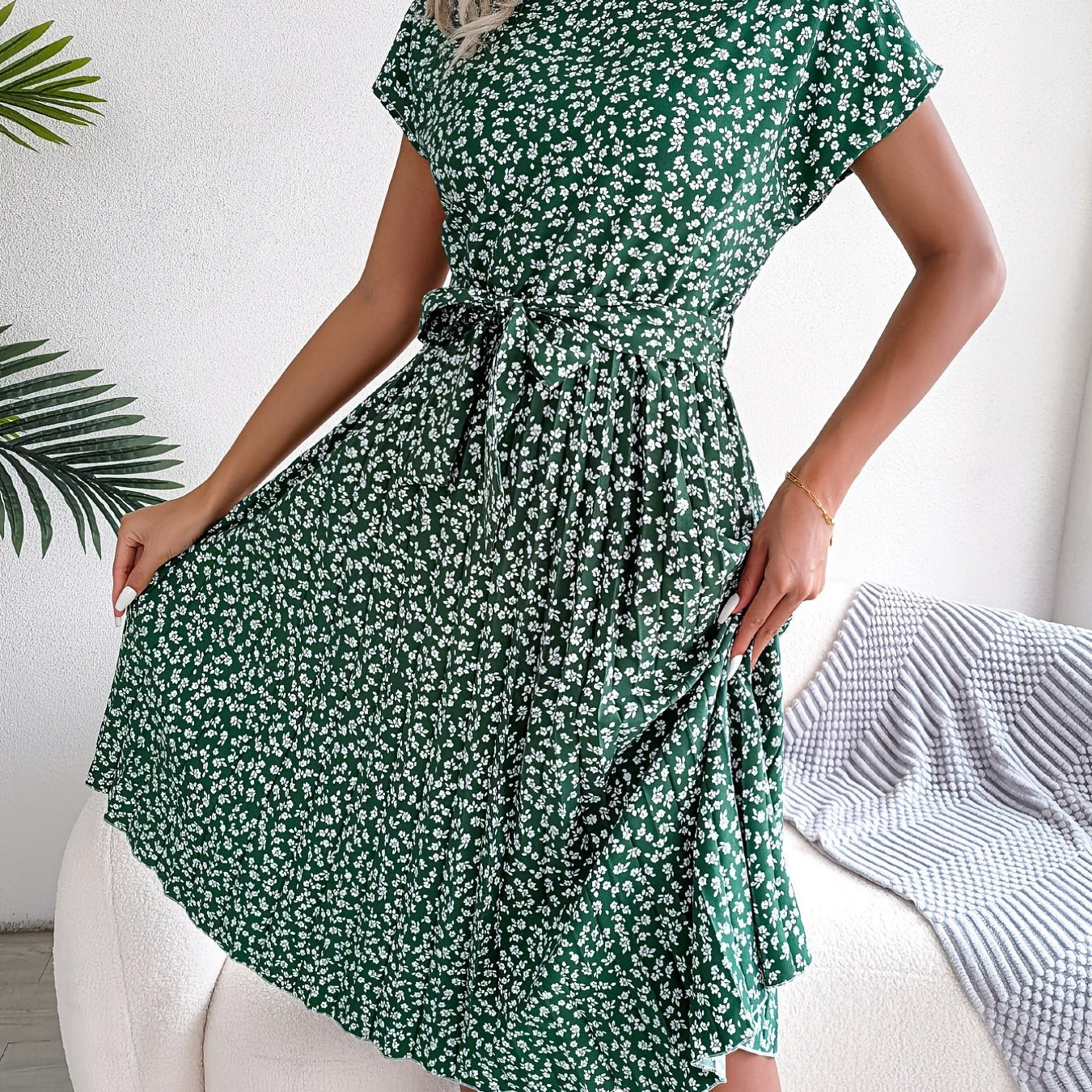 Sixsr Stylish Floral Print Belted Dress, Crew Neck Short Sleeve Dress, Casual Every Day Dress, Women's Clothing