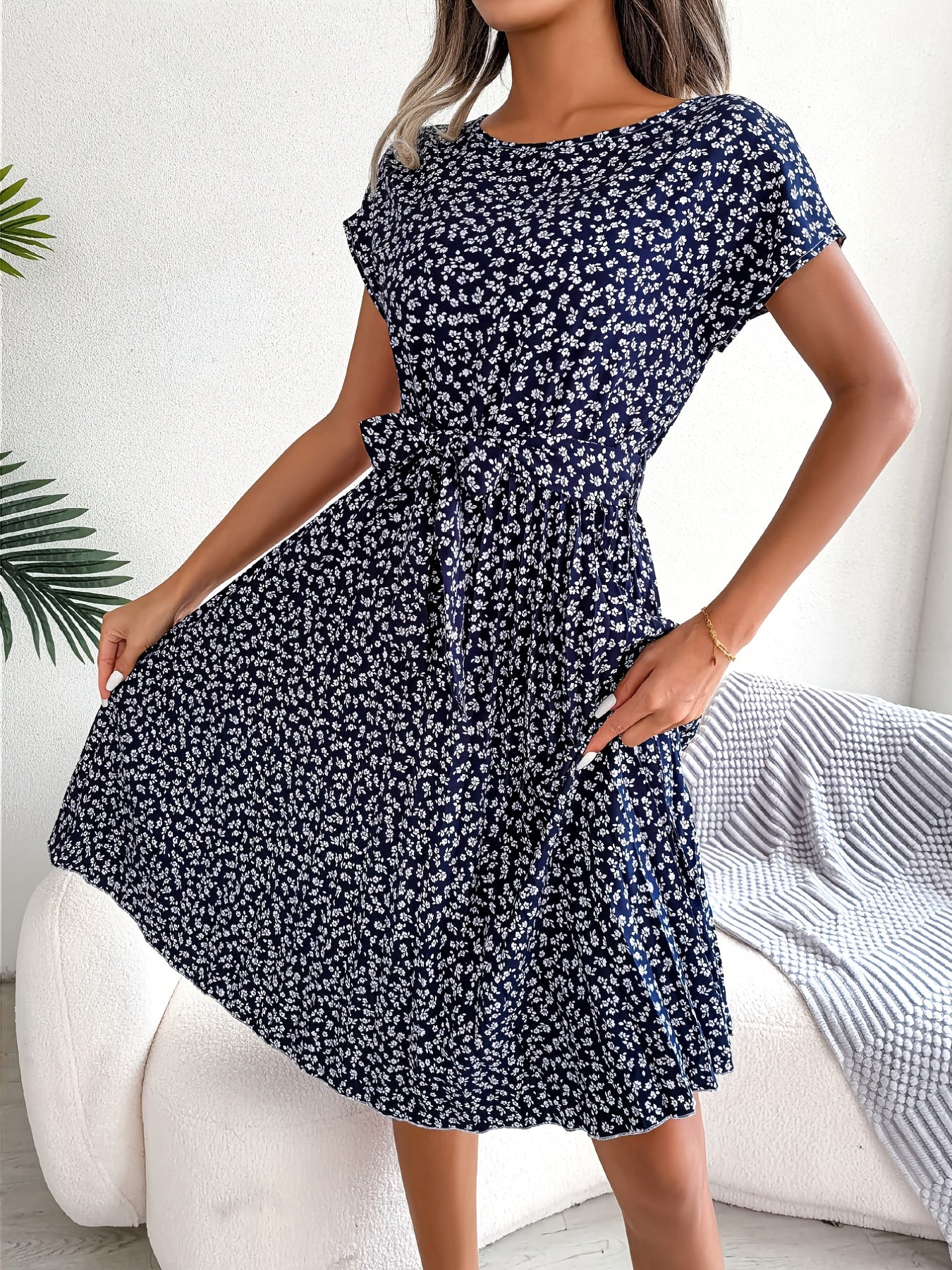 Sixsr Stylish Floral Print Belted Dress, Crew Neck Short Sleeve Dress, Casual Every Day Dress, Women's Clothing