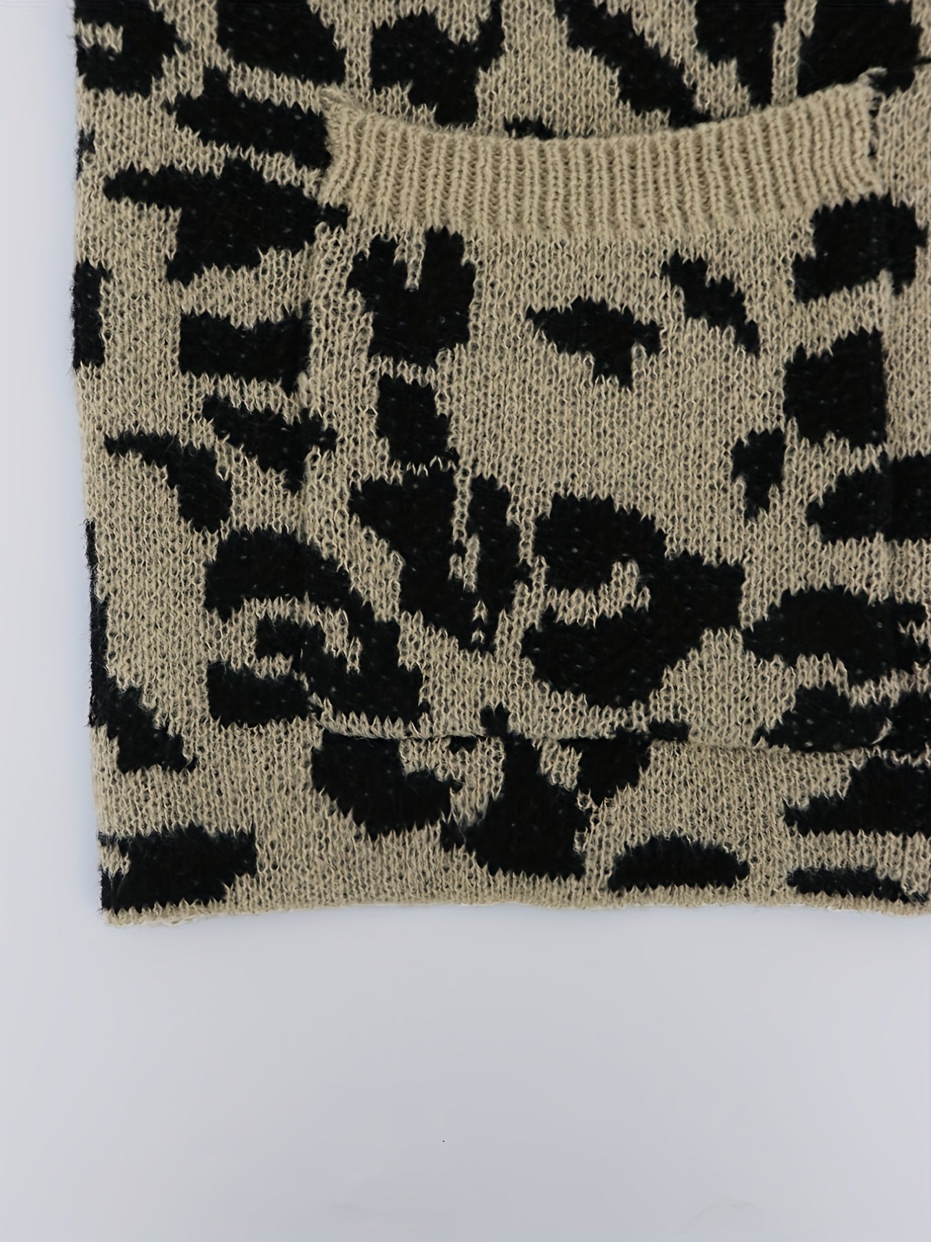 Sixsr Plus Size Casual Cardigan, Women's Plus Leopard Print Long Sleeve Open Front Medium Stretch Sweater Cardigan With Pockets