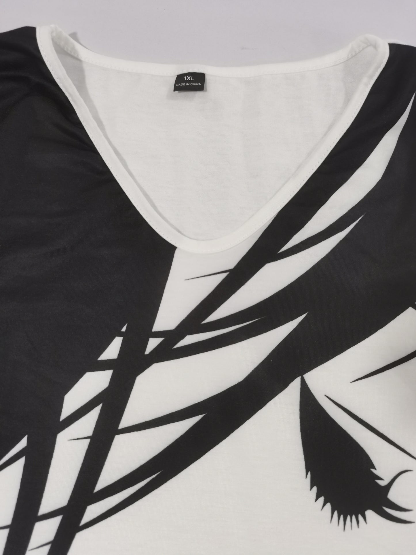 Sixsr Plus Size Casual Top, Women's Plus Figure Print Long Sleeve V Neck Slight Stretch Tunic Top With Pockets