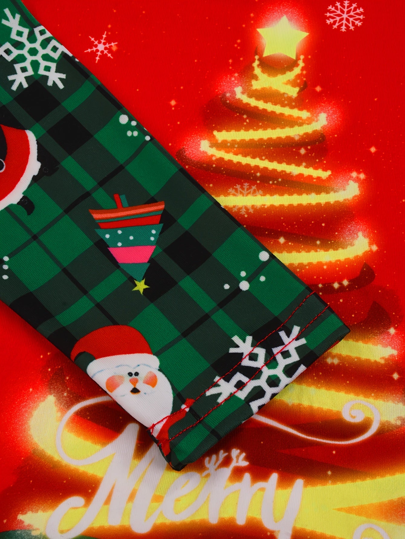 Cozy Christmas Plaid Print Youngsters' Pajama Set - Flame-Resistant, Soft Knit Fabric with Long Sleeve Top & Pants for Boys and Girls