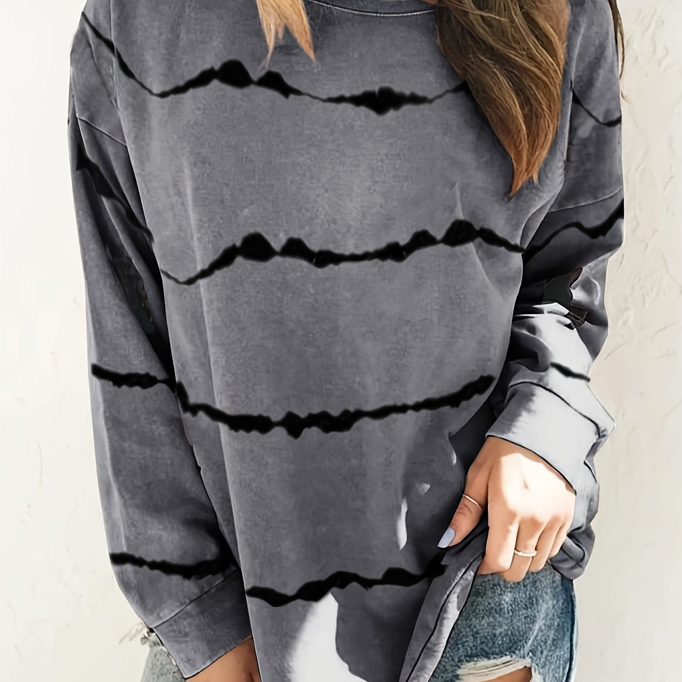 Sixsr Plus Size Tie Dye Strip Print Long Sleeve Sweatshirt, Women's Plus Slight Stretch Casual Sweatshirt