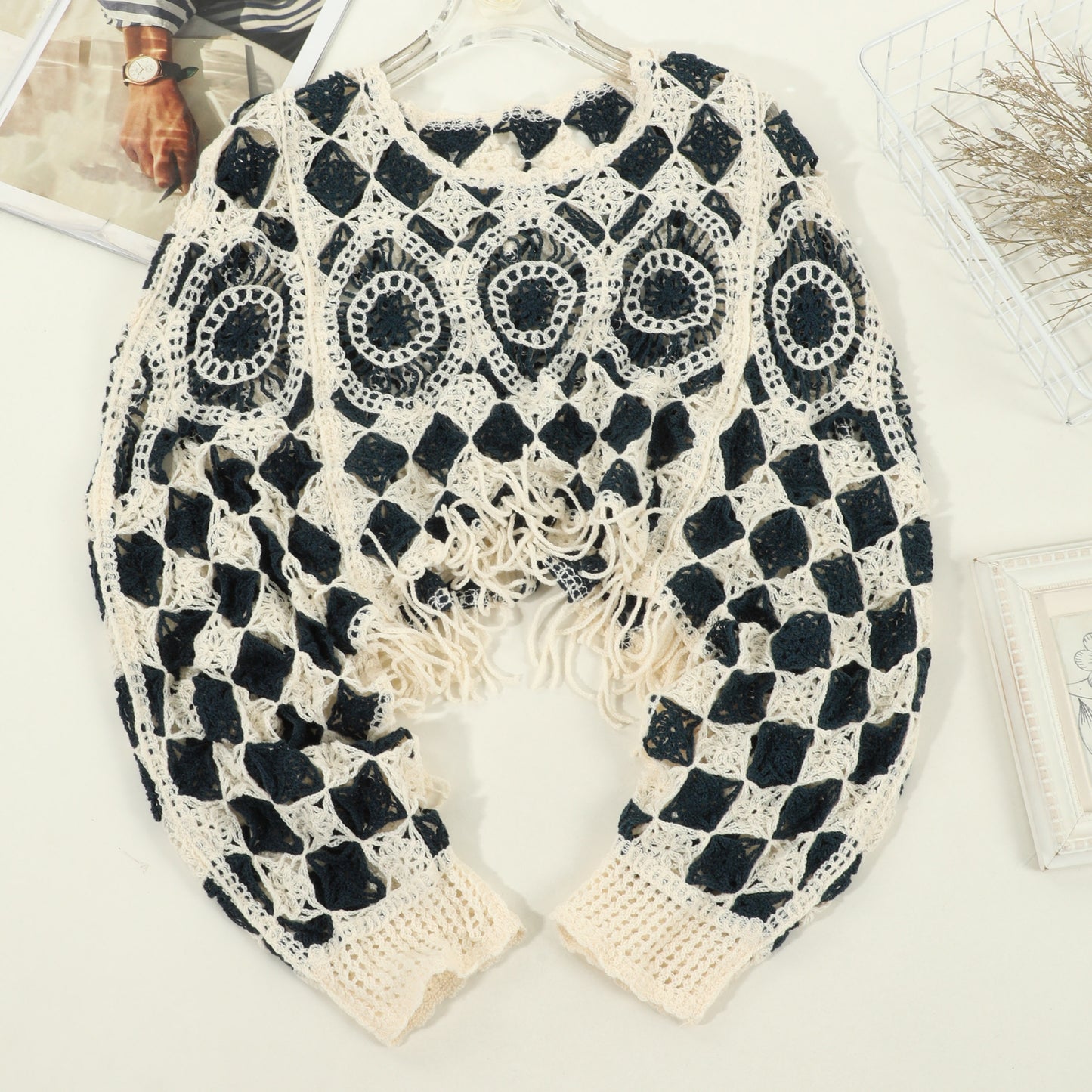 Sixsr Floral Hollow Out Tassel Shawl Elegant Long-sleeved Pullover Shawl Casual Daily Travel Versatile Coat