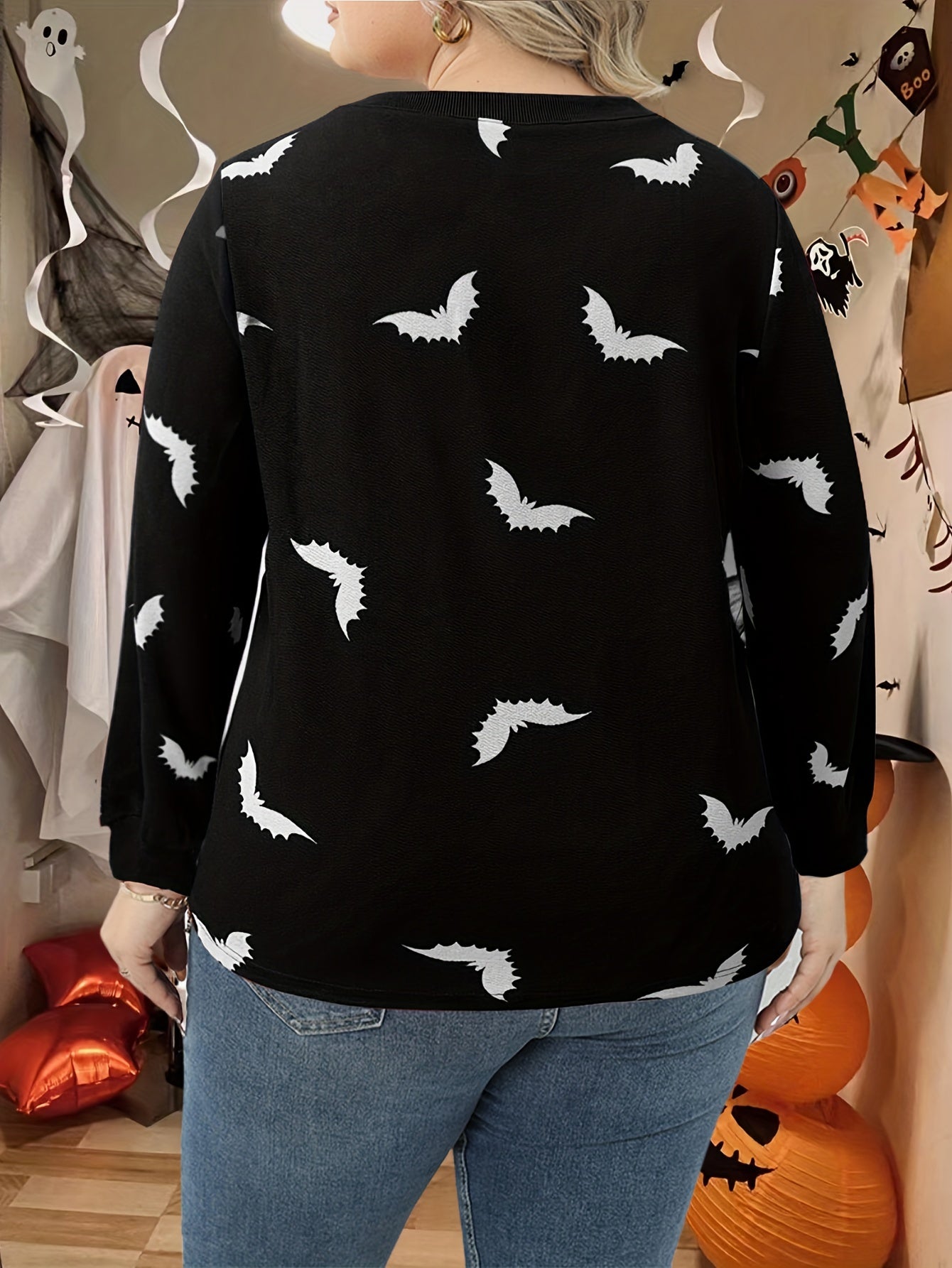 Sixsr Plus Size Halloween Casual Sweatshirt, Women's Plus Bat Print Long Sleeve Crew Neck Slight Stretch Pullover Top