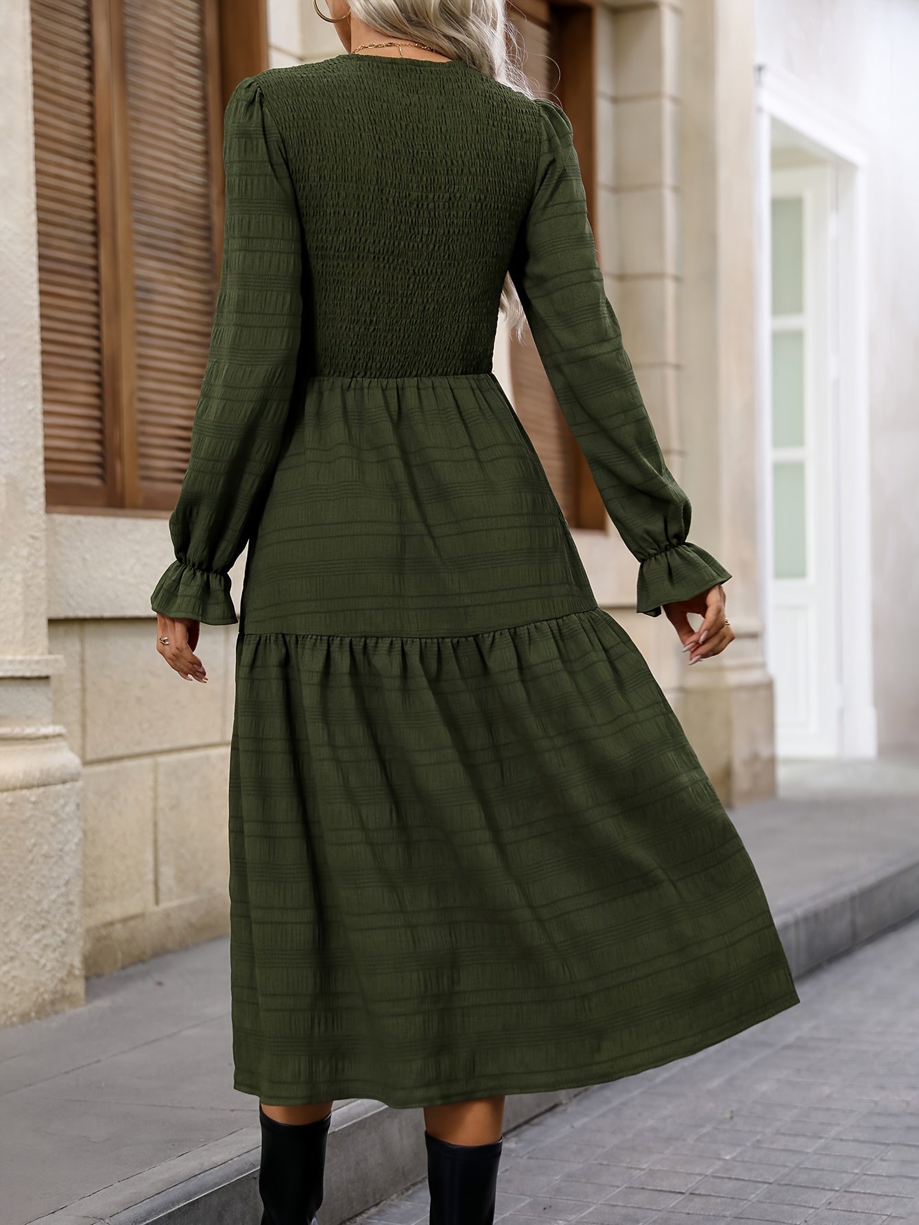 Sixsr Textured Shirred Crew Neck Dress, Casual Long Sleeve Tiered Dress, Women's Clothing