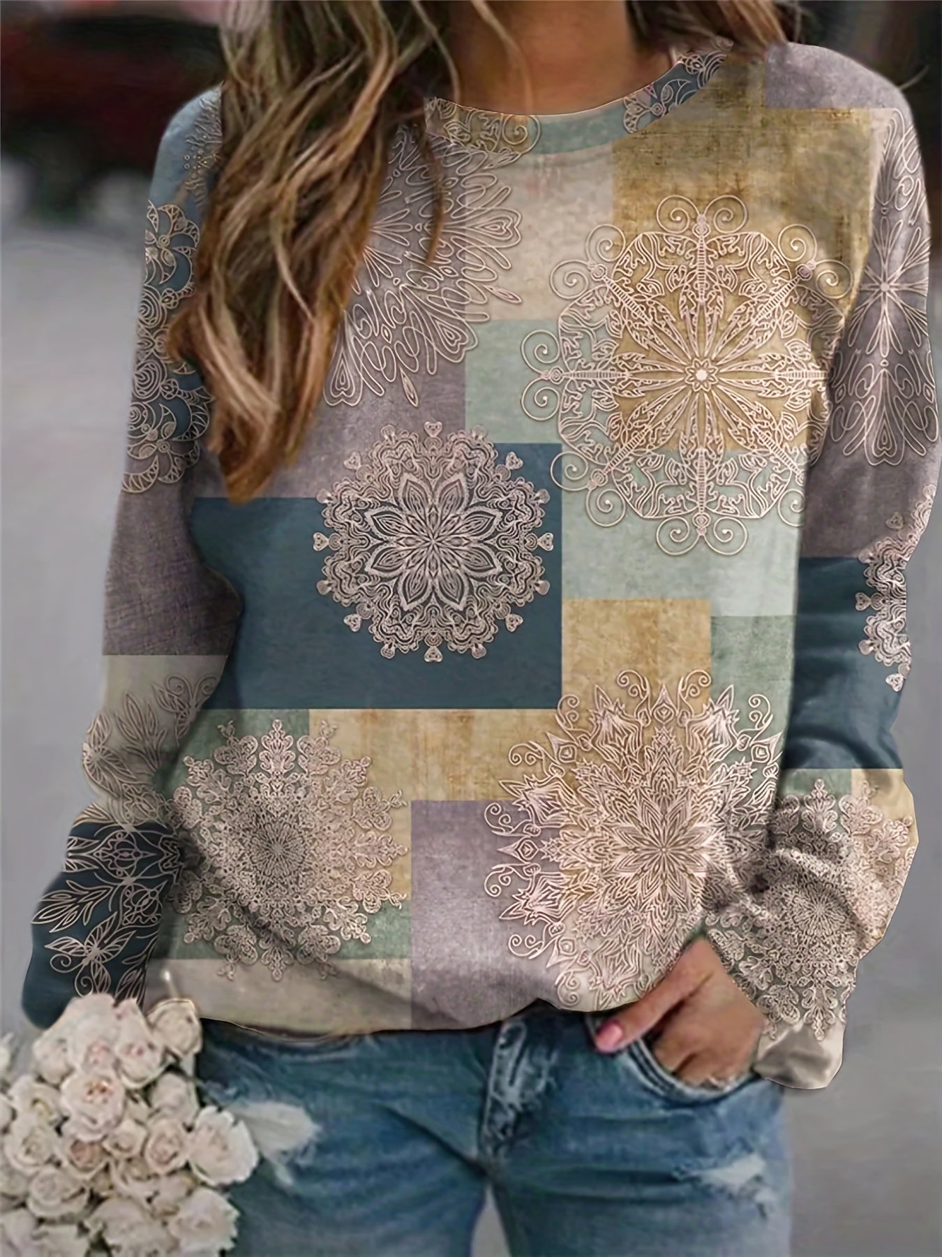 Sixsr Plus Size Casual Sweatshirt, Women's Plus Colorblock Mandala Print Long Sleeve Round Neck Sweatshirt