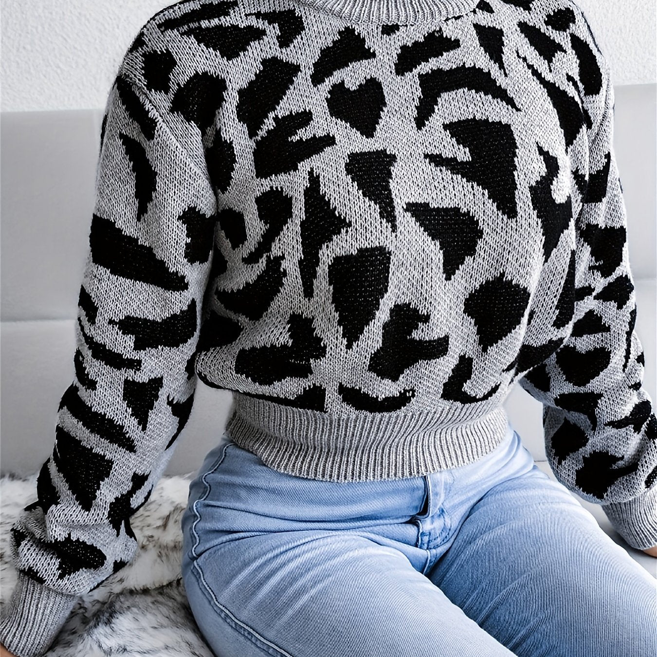 Sixsr Leopard Print Crop Sweater, Casual Crew Neck Long Sleeve Sweater, Casual Tops For Fall & Winter, Women's Clothing