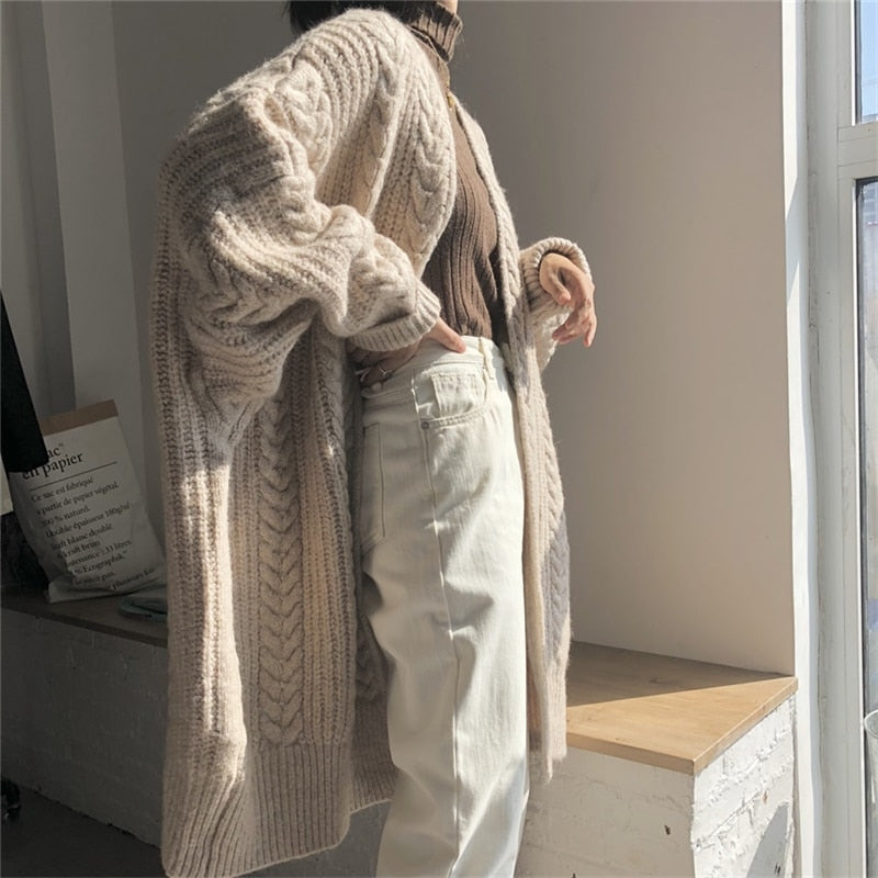 New Women's Sweaters Autumn Winter Fashionable Bat Sleeve Cardigans Warm Wild Knitwear Tops