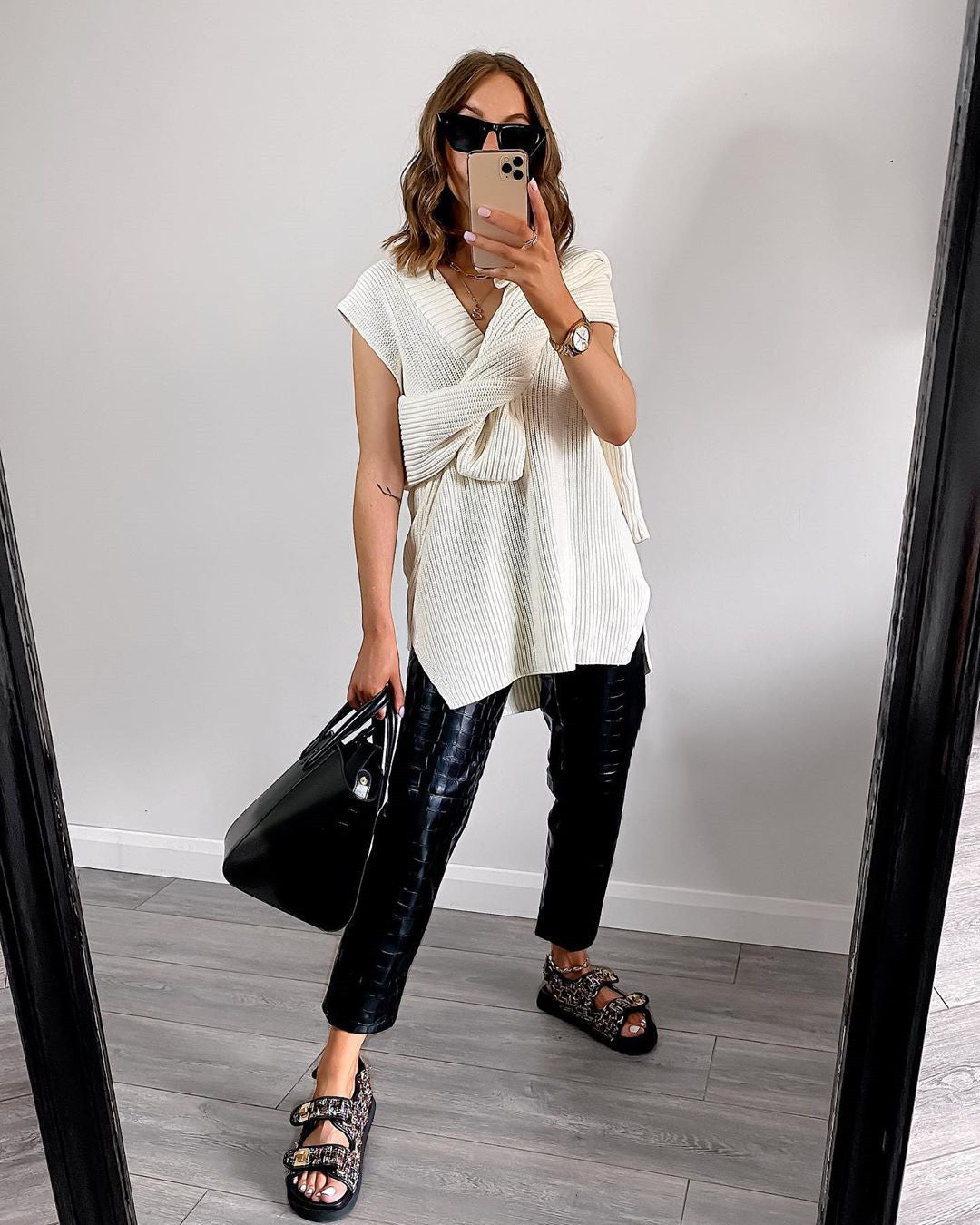 Sixsr Women V Neck Sweater Vest Korean Preppy Style Solid Knitted Sleeveless Sweater Female Autumn Winter Casual Loose Pullover Jumper