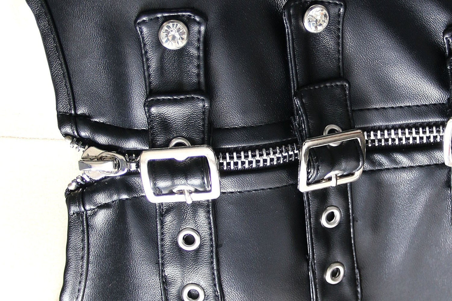 Faux Leather Corset Top Shoulder Strap Corselet Black Zipper Buckled Bustier Waist Trainer Vest Corset Overbust Women Steampunk