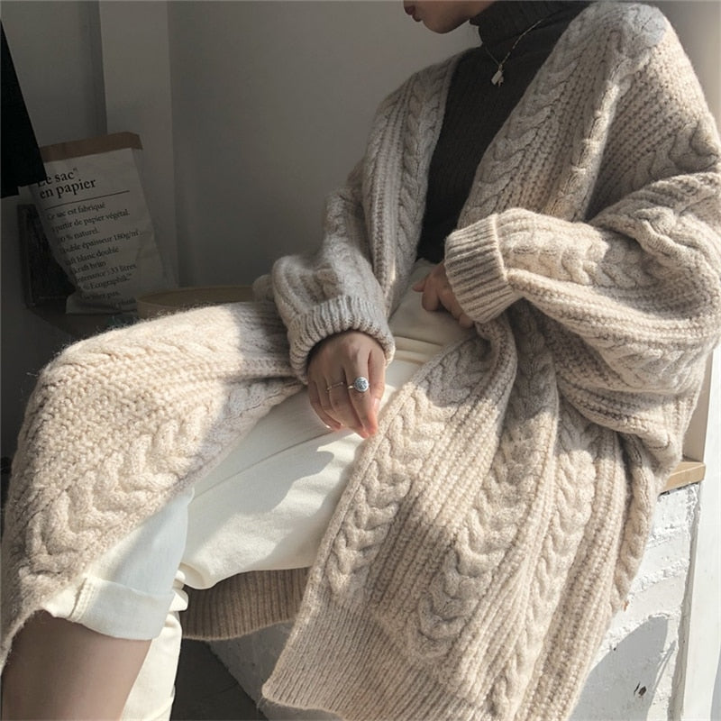 New Women's Sweaters Autumn Winter Fashionable Bat Sleeve Cardigans Warm Wild Knitwear Tops