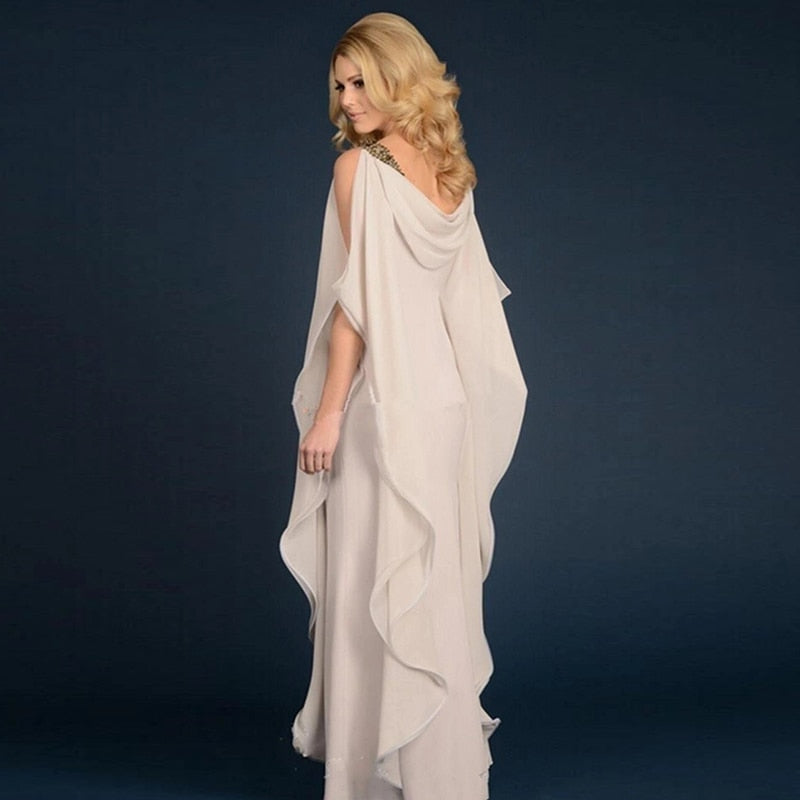 sixsr Latest Elegant Sleeveless Mother of the Bride Dresses Jewel Neck Cowl Back Tiered Wedding Party Gowns Floor Length On Sale