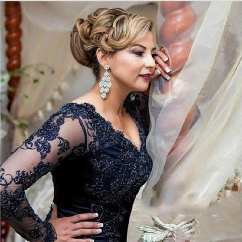 sixsr On Sale Charming Dark Navy Lace Mermaid Long Sleeve Mother of the Bride Dresses V Neck Wedding Party Gowns Back Out