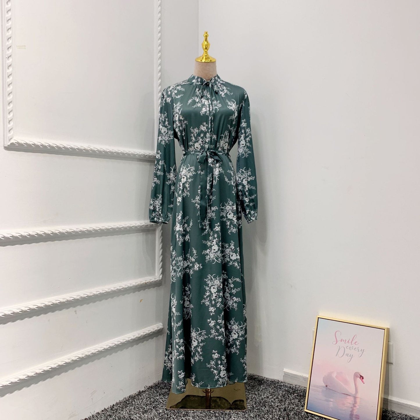 New Morocco Long Dress Muslim Women Flowers Printed Silky Long Abayas Robes Fancy Maxi Dress French Stylish Islamic Dress Belt