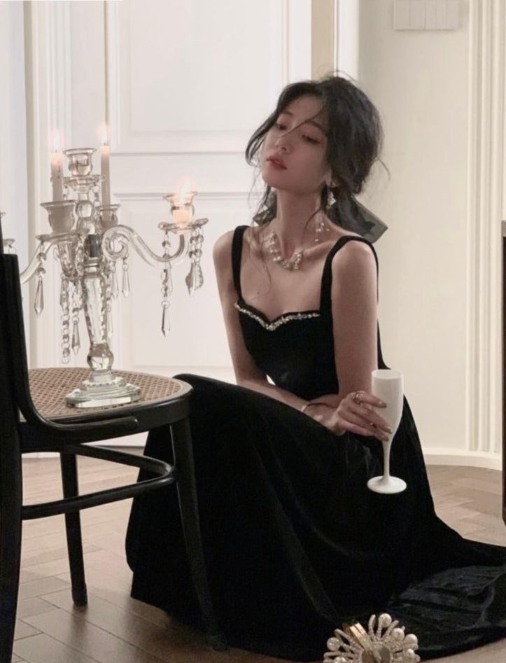 Summer New Elegant Spaghetti Strap Velvet Vintage Black Dress Women Sexy Prom Evening Party Fashion Clothing