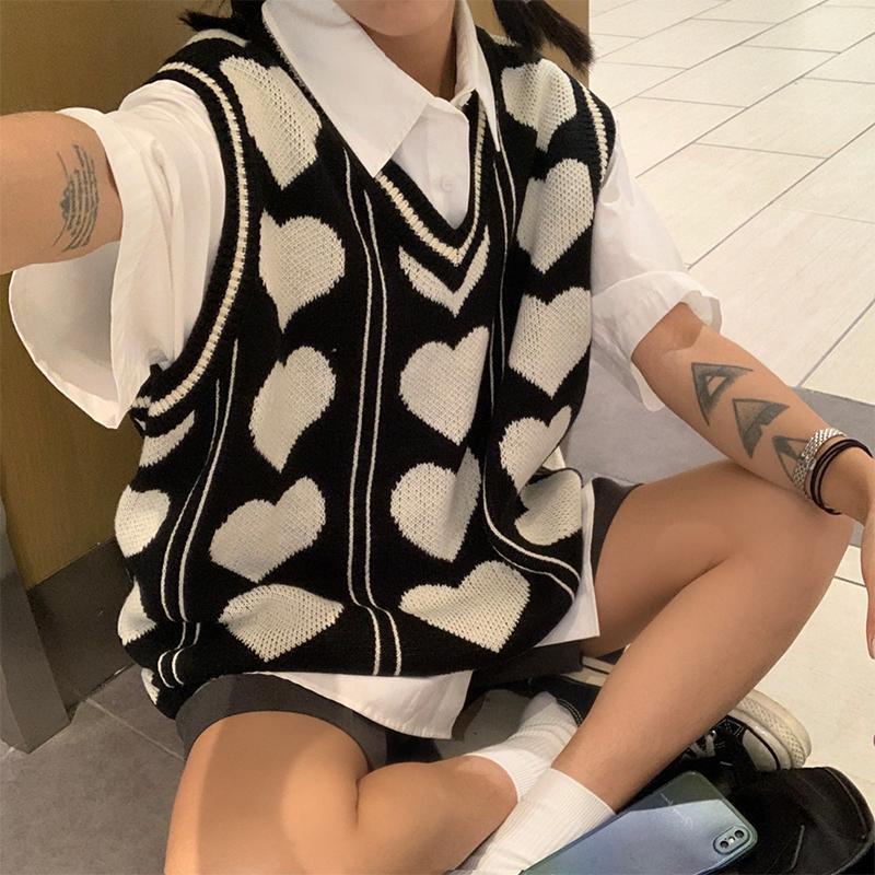 Korean Vintage Sweater Loose V-neck Knit Pullover Vest Y2k Oversized Tank Top Love Print Sweaters Fall Fashion Cardigan