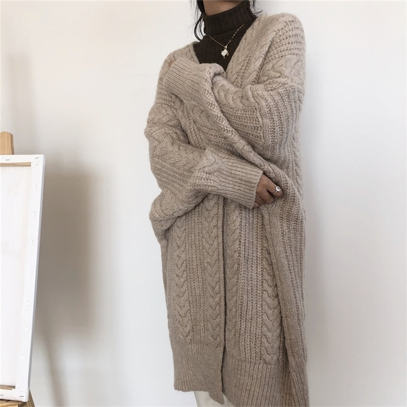 New Women's Sweaters Autumn Winter Fashionable Bat Sleeve Cardigans Warm Wild Knitwear Tops