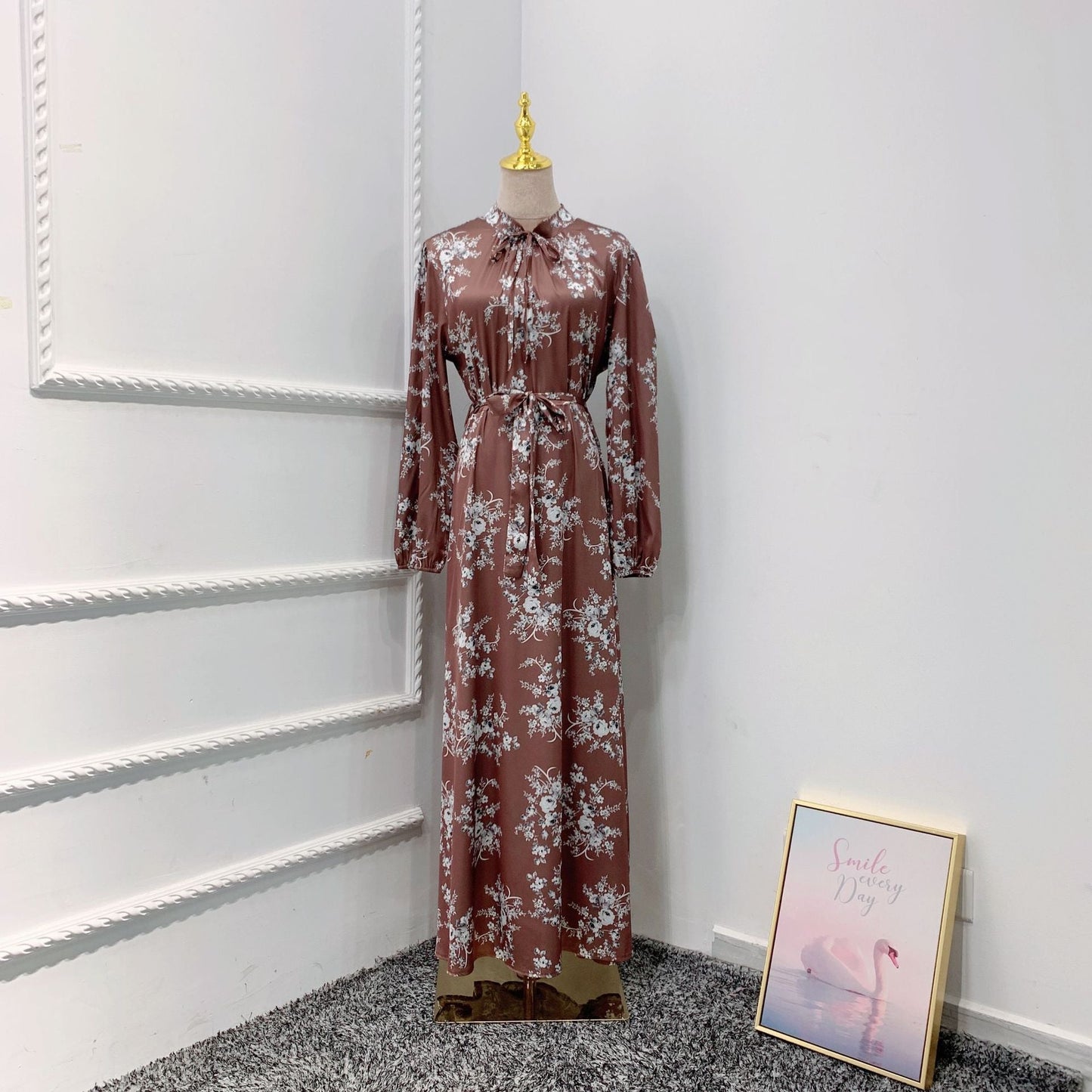 New Morocco Long Dress Muslim Women Flowers Printed Silky Long Abayas Robes Fancy Maxi Dress French Stylish Islamic Dress Belt