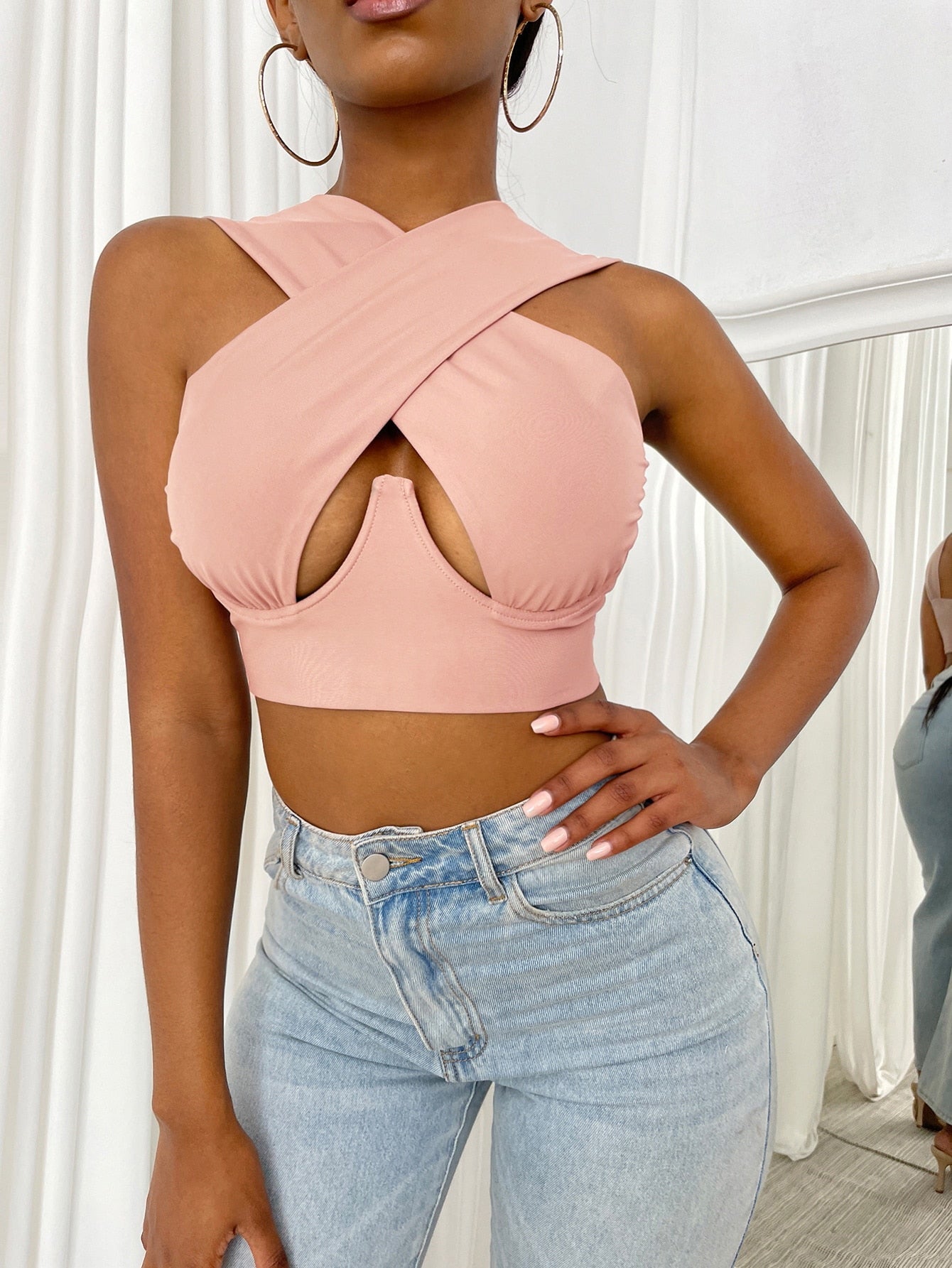 sixsr Women's Criss Cross Tank Tops Sexy Sleeveless Solid Color Cutout Front Crop Tops Party Club Streetwear Summer Lady Bustier Tops