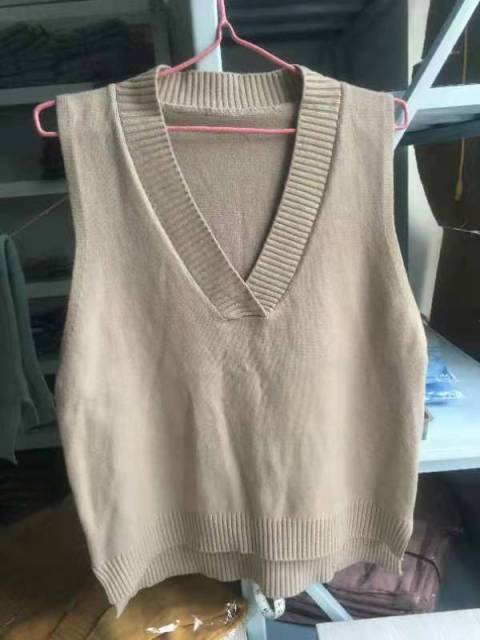 Sixsr Autumn Women's Sweater Vest V-neck Sleeveless Irregular Casual Loose Knitted Pullover Tops Female Outerwear