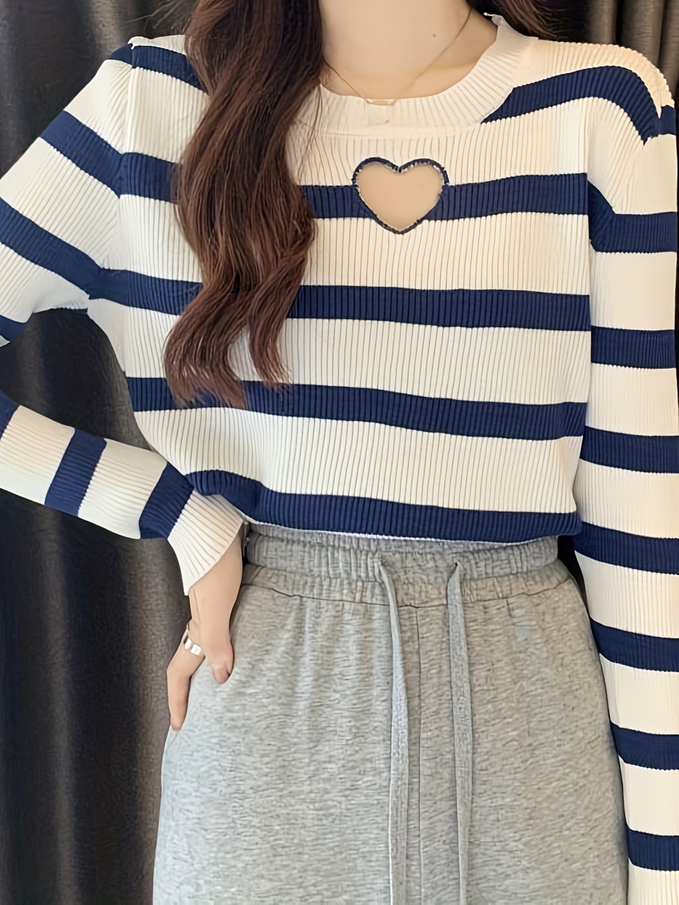 Women's Striped Crew Neck Cut Out Sweater - Comfortable and Stylish Long Sleeve Sweater for Spring and Fall