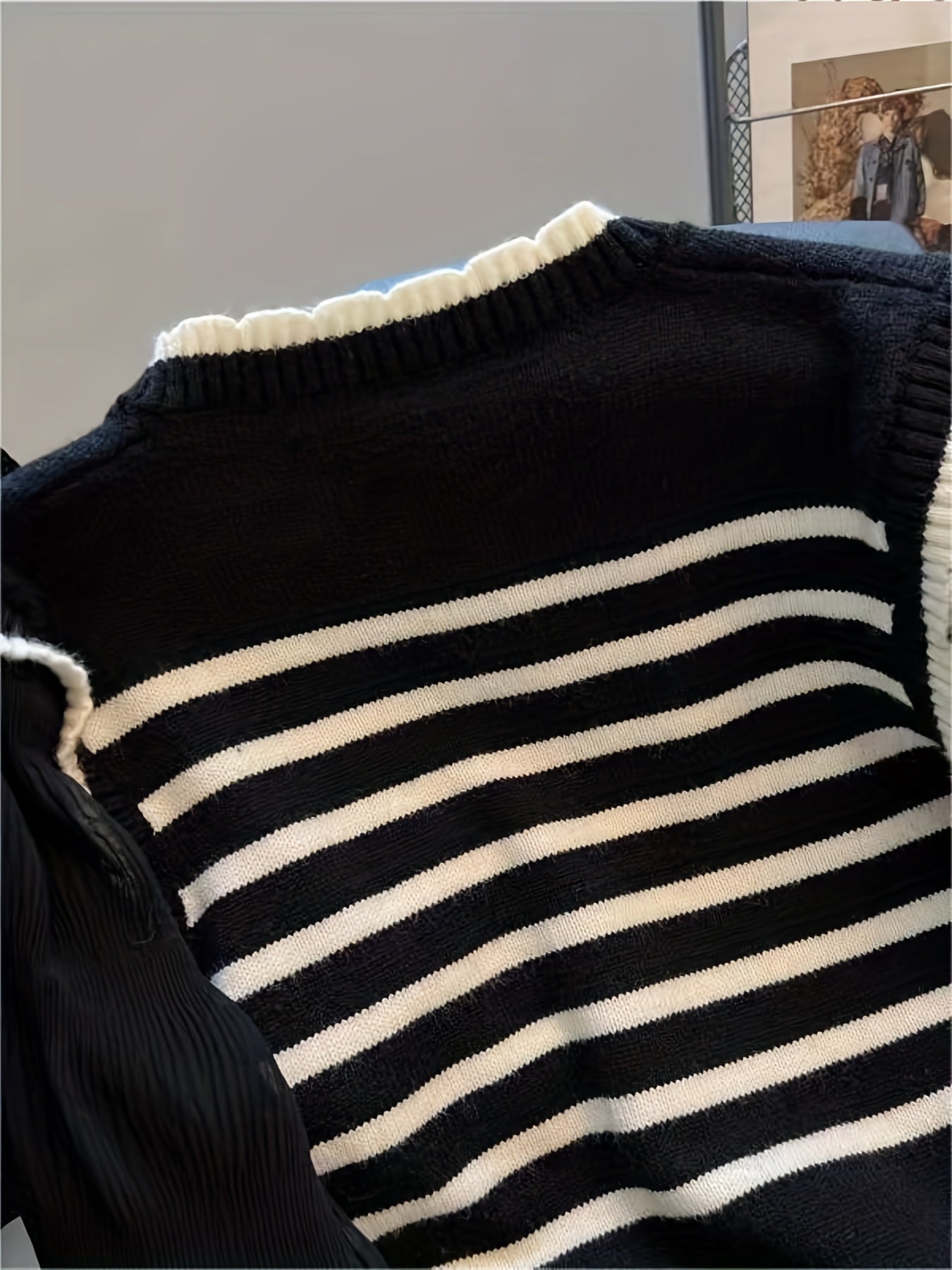 Women's Striped Knit Sweater - Comfortable and Versatile Crew Neck Sleeve Sweater