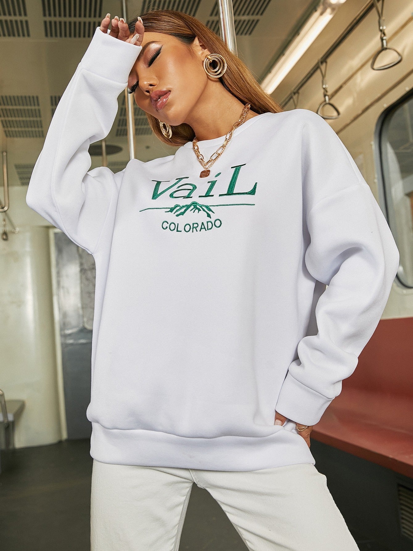 Women's Sweatshirt Long Sleeve Vail Graphic Shirt, Casual Crewneck Sweatshirt, Loose Pullover