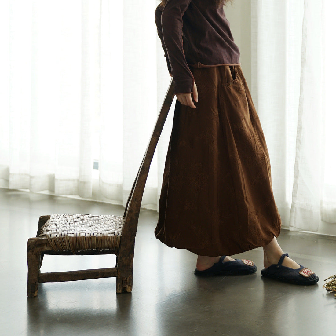 high-quality autumn and winter silk jacquard warm skirt, literary tooling bud skirt B24271