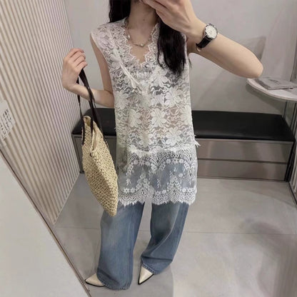 Siyuan, stacked artifact  V-neck heavy industry lace sleeveless lace vest bottoming shirt women's hollow fart curtain 9023