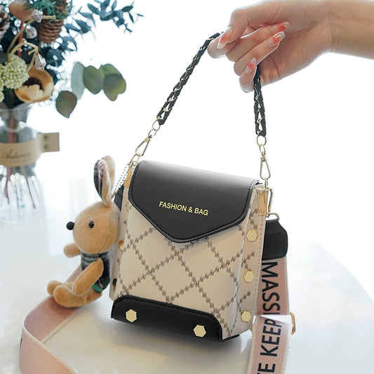Women's bag 2022 new trendy fashion ins Mori versatile Popular style shoulder messenger bag mobile phone bag Internet celebrity bag