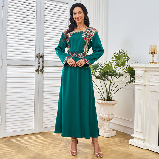 Middle East Popular trade Muslim robe women's long dress fashion new party dress embroidery long dress