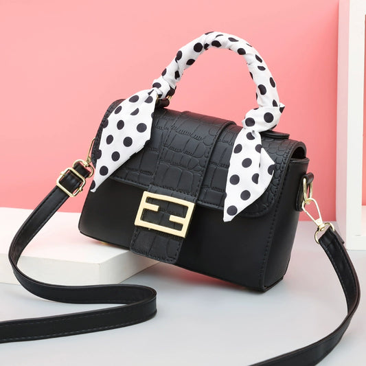 High sense  new trendy fashion one shoulder crossbody small square bag niche design bag women's handbag