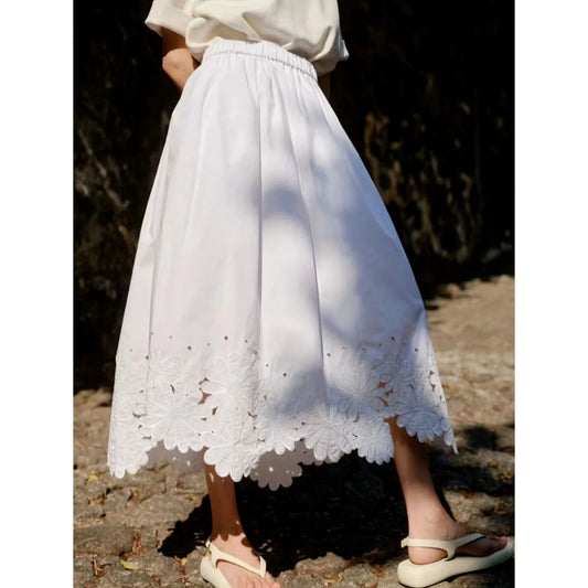 Siyuan,  heavy industry hollow embroidery fashionable design sense white A-shaped skirt commuting temperament elegant skirt women