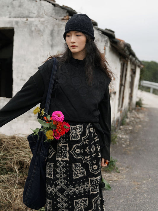 Chinese style reunion jacquard silk stand-up collar cotton vest, Guochao luster super short vest M24368