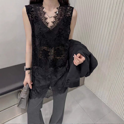 Siyuan, stacked artifact  V-neck heavy industry lace sleeveless lace vest bottoming shirt women's hollow fart curtain 9023