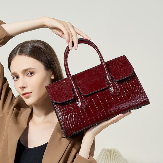 Leather women's bag Business commuter patent leather crocodile pattern temperament versatile tote bag Large capacity portable shoulder messenger bag