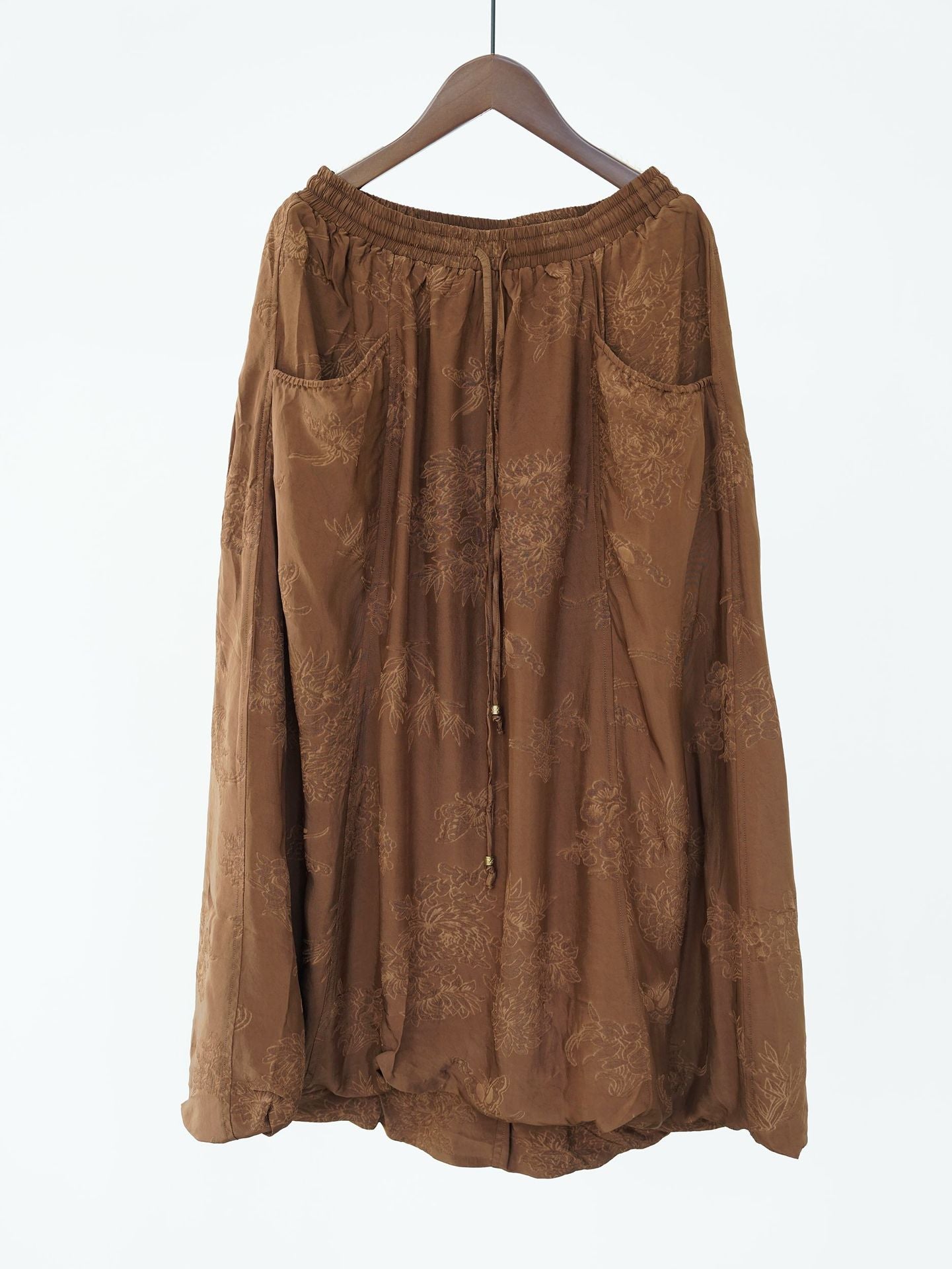 high-quality autumn and winter silk jacquard warm skirt, literary tooling bud skirt B24271