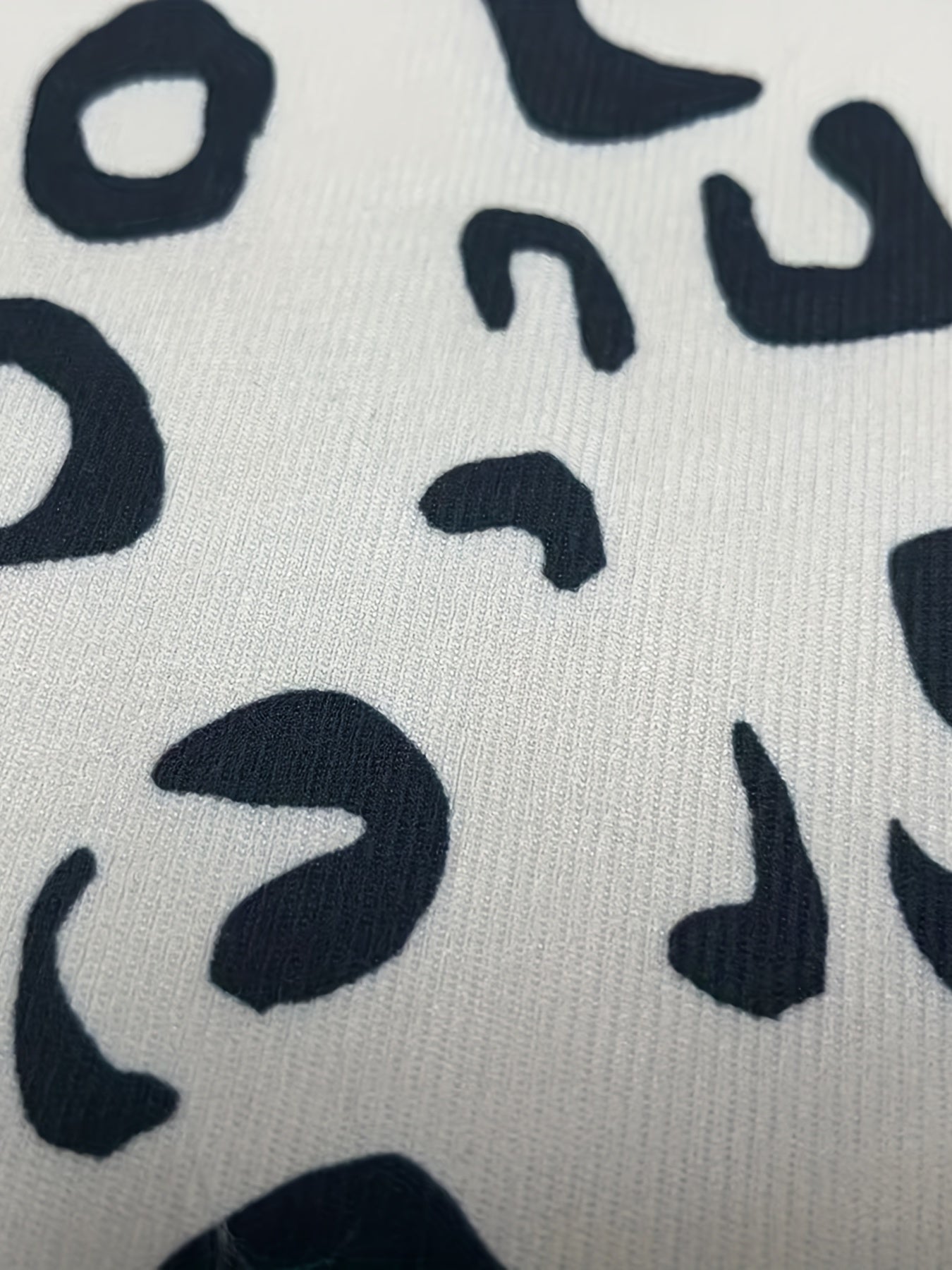 Sixsr Plus Size Casual Coat, Women's Plus Leopard Print Long Sleeve Lapel Collar Button Up Flap Pocketed Jacket