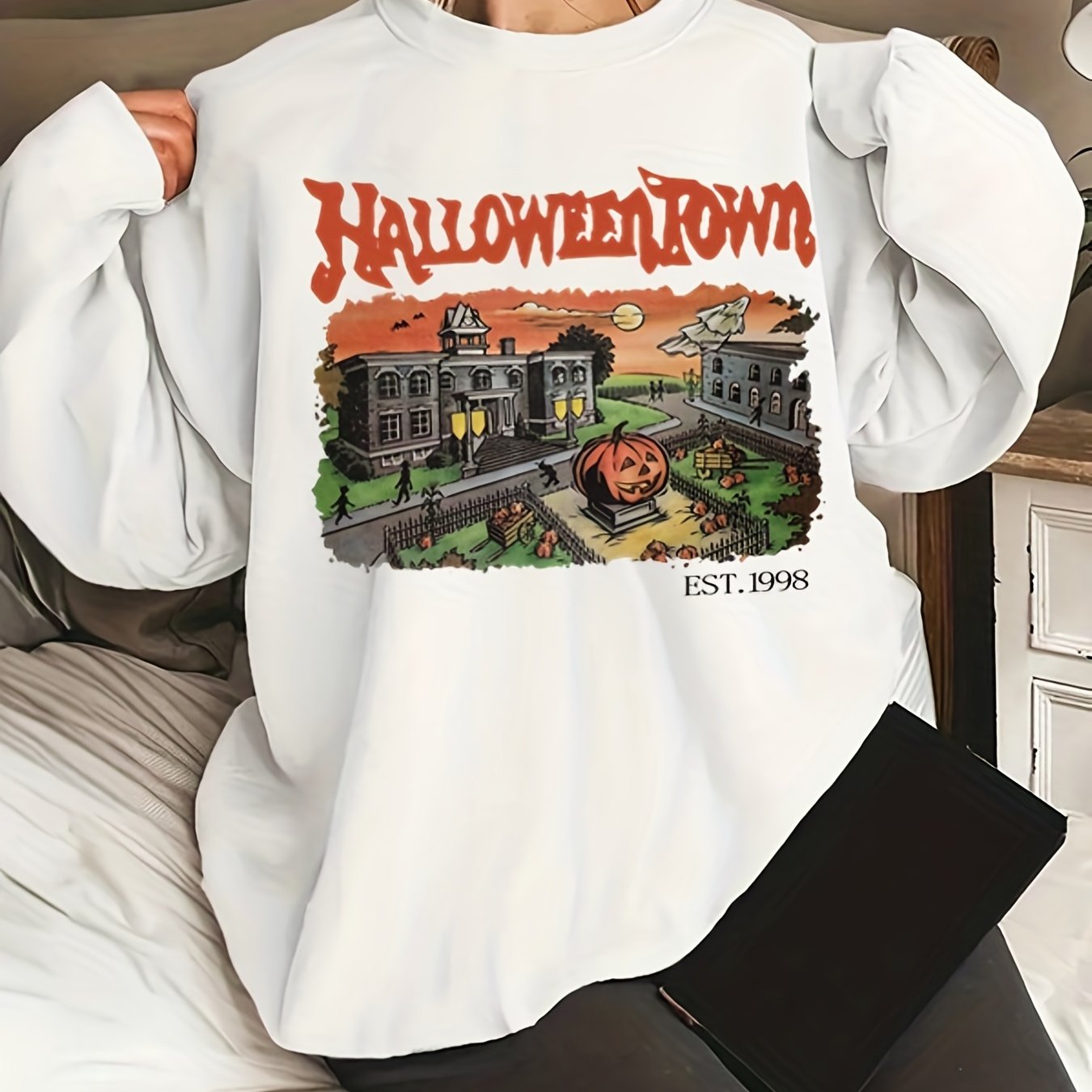 Sixsr Plus Size Halloween Casual Sweatshirt, Women's Plus Graphic & Art Letter Print Long Sleeve Round Neck Sweatshirt