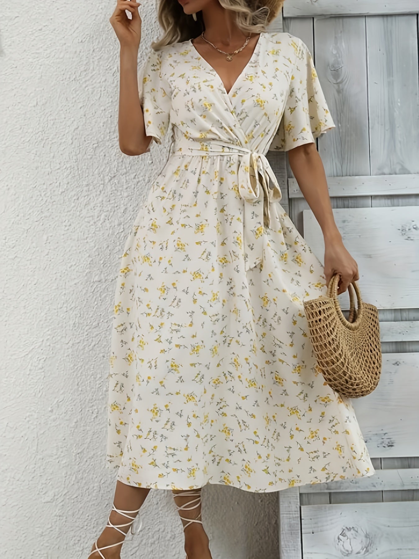 Sixsr Flutter Sleeve V Neck Belted Dress, Floral Print Short Sleeve Vacation Casual Dress For Summer & Spring, Women's Clothing