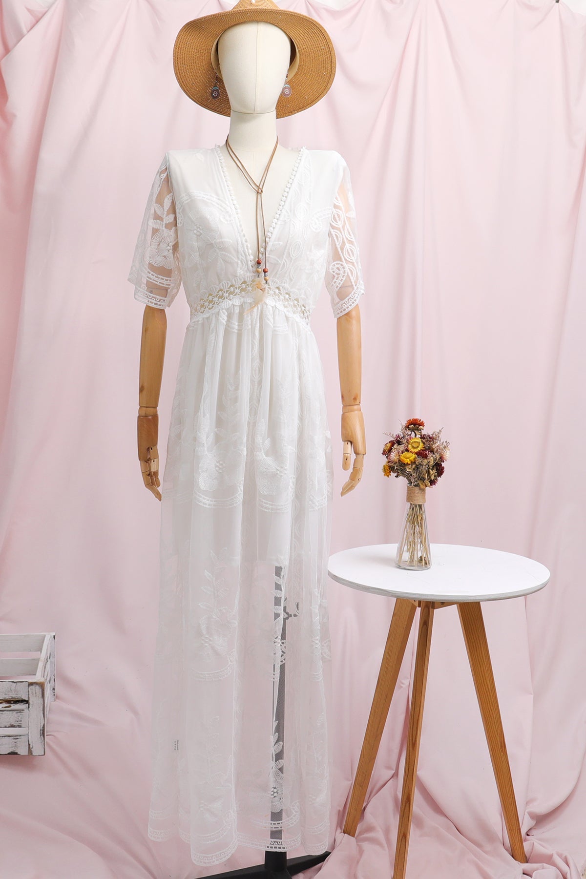 sixsr Summer Boho Women Maxi Dress Loose Embroidery White Lace long Tunic Beach Dress Vacation Holiday Women Clothing